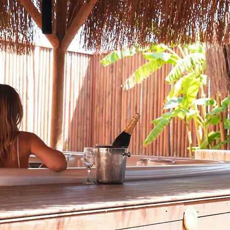 Bellazure リゾート 4*