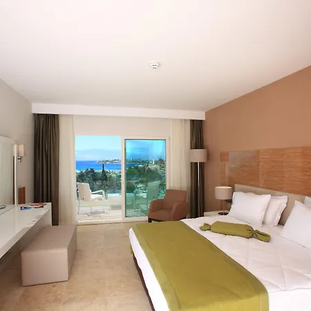 Bellazure リゾート 4*