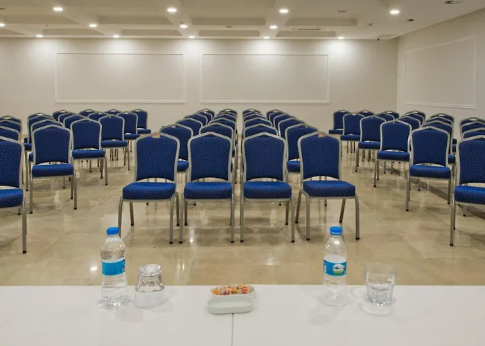 Курортный комплекс Bellazure Тургутрейс