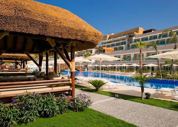 Курортный комплекс Bellazure 4*