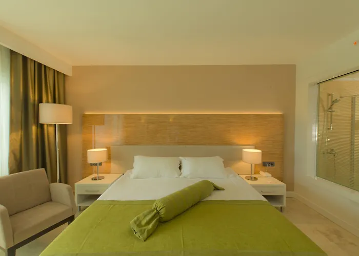 Bellazure 4* Тургутрейс