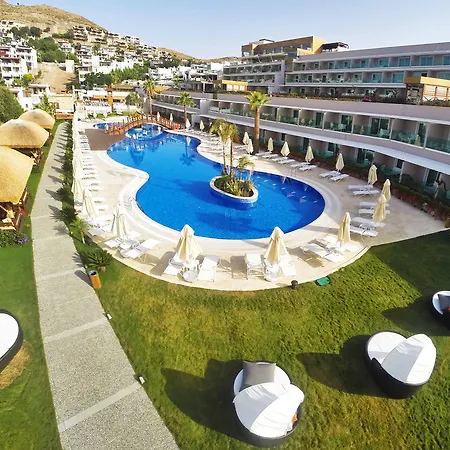 Курортный комплекс Bellazure 4*
